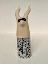 Afbeelding in Gallery-weergave laden, Sausage Figures | Sate (wit/zwart)