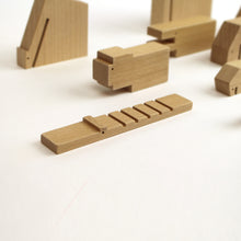 Afbeelding in Gallery-weergave laden, Floris Hovers | Houten Dierenset ongelakt