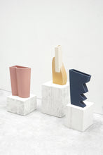 Afbeelding in Gallery-weergave laden, Cor Unum | Hilly vase
