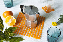 Afbeelding in Gallery-weergave laden, Fenna van der Klei | Tabel Jewel Large in Rood