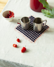 Afbeelding in Gallery-weergave laden, Fenna van der Klei | Tabel Jewel Large in Geel