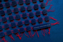 Afbeelding in Gallery-weergave laden, Fenna van der Klei | Tabel Jewel Large in Rood