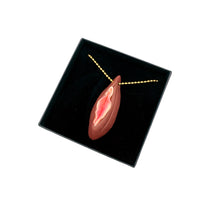 Afbeelding in Gallery-weergave laden, Denise Rosenboom | The Pussy Pendant medium 4. Brown Sheep