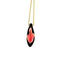 Afbeelding in Gallery-weergave laden, Denise Rosenboom | The Pussy Pendant small 5. Brown Buffalo